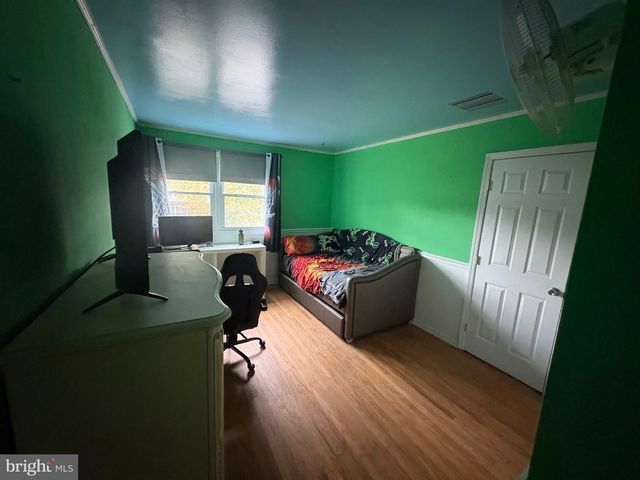 40 WOODLANE DR, Blackwood, NJ 08012