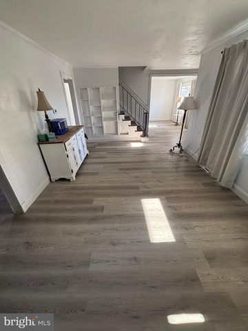 40 WOODLANE DR, Blackwood, NJ 08012