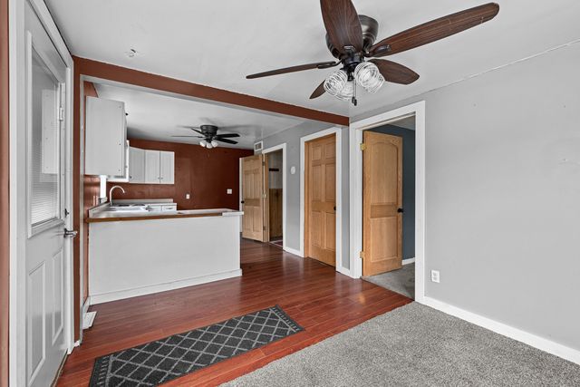 2303 Big Island Parkway, Milan, IL 61264
