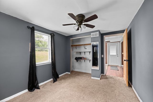 2303 Big Island Parkway, Milan, IL 61264