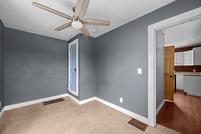 2303 Big Island Parkway, Milan, IL 61264