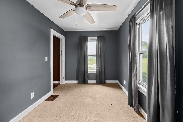 2303 Big Island Parkway, Milan, IL 61264