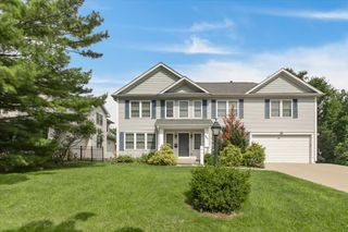 927 S CHARLOTTE Street, Lombard, IL 60148