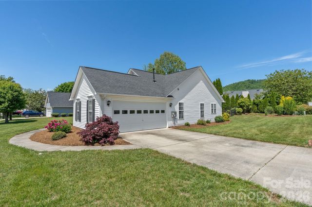 446 Planters Creek Road, Fletcher, NC 28732