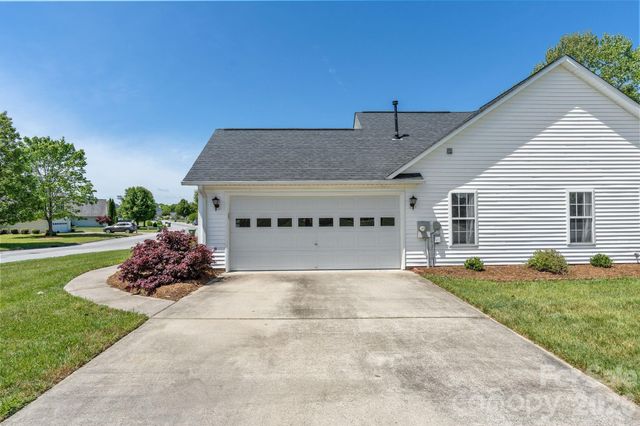 446 Planters Creek Road, Fletcher, NC 28732