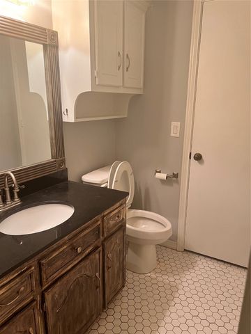 1620 Oak Meadow Drive, Irving, TX 75061