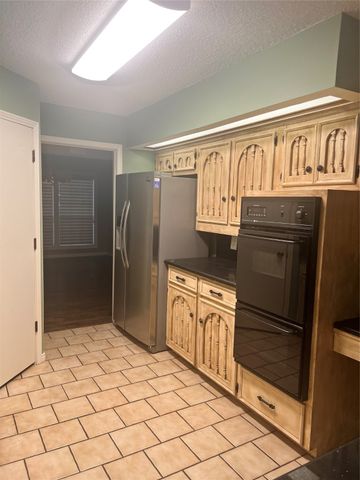 1620 Oak Meadow Drive, Irving, TX 75061