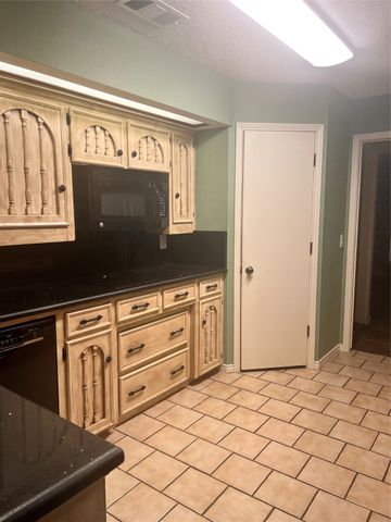 1620 Oak Meadow Drive, Irving, TX 75061