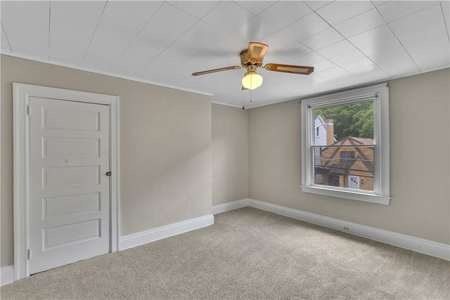 80 Dewey St, Etna, PA 15223