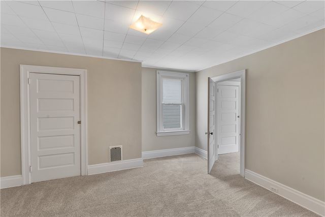 80 Dewey St, Etna, PA 15223
