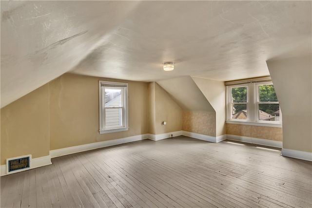 80 Dewey St, Etna, PA 15223