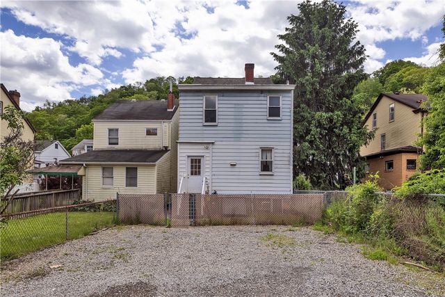 80 Dewey St, Etna, PA 15223