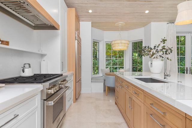 211 Ocean Terrace, Palm Beach, FL 33480