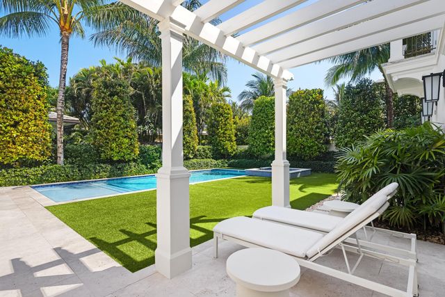211 Ocean Terrace, Palm Beach, FL 33480