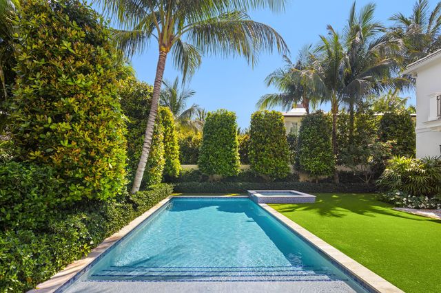 211 Ocean Terrace, Palm Beach, FL 33480