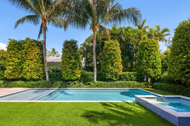 211 Ocean Terrace, Palm Beach, FL 33480