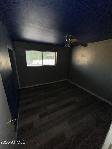 11840 N 49TH Avenue, Glendale, AZ 85304