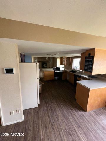 11840 N 49TH Avenue, Glendale, AZ 85304