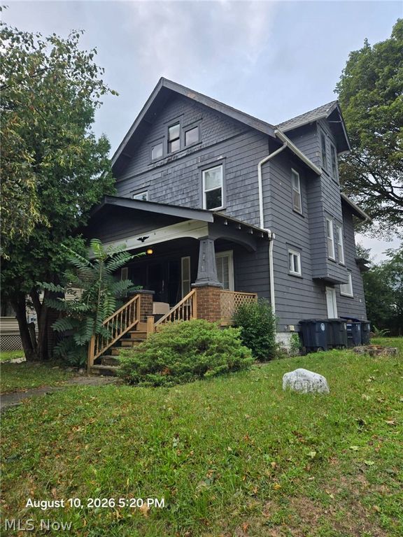 907 Delia Avenue, Akron, OH 44320