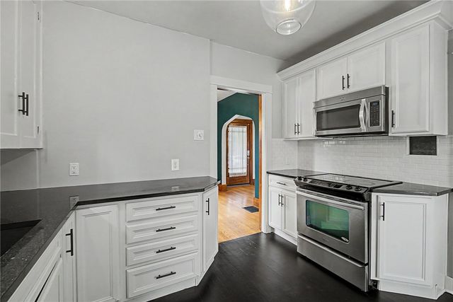 245 Orchard Drive, Oakwood, OH 45419