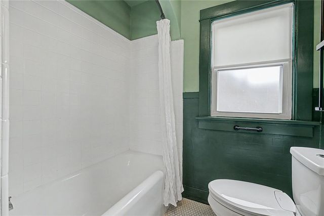 245 Orchard Drive, Oakwood, OH 45419