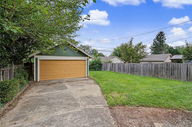 245 Orchard Drive, Oakwood, OH 45419