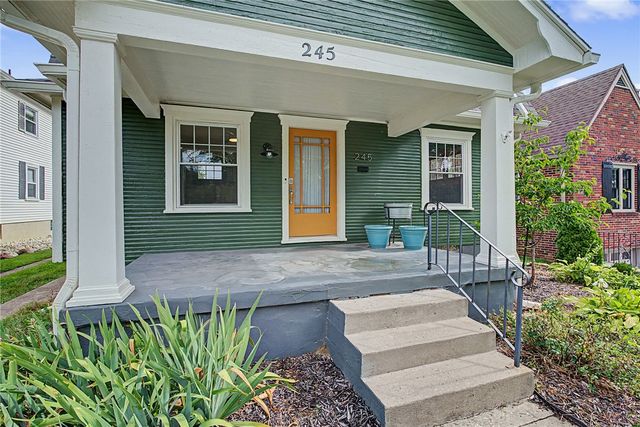 245 Orchard Drive, Oakwood, OH 45419