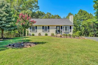 4070 Pitzer RD, Roanoke, VA 24014