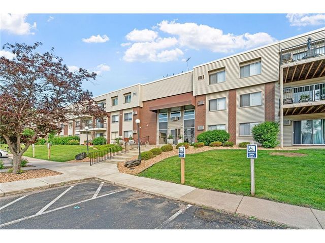 2801 Flag Avenue N 314, New Hope, MN 55427