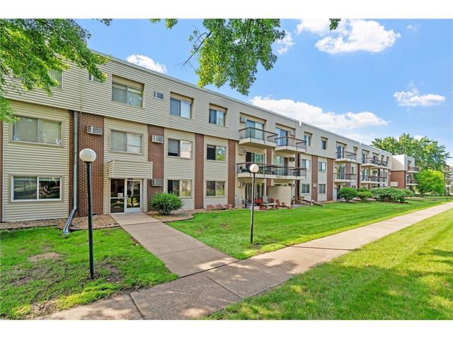 2801 Flag Avenue N 314, New Hope, MN 55427