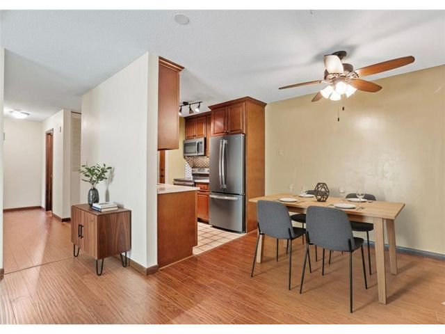 2801 Flag Avenue N 314, New Hope, MN 55427