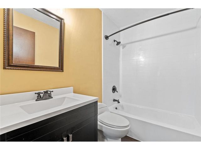 2801 Flag Avenue N 314, New Hope, MN 55427