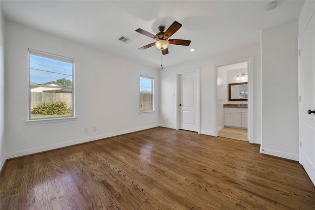 1831 Seamist Court, Houston, TX 77008