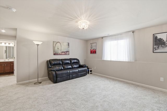 2744 Sycamore River Drive, Fowlerville, MI 48836