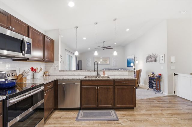 2744 Sycamore River Drive, Fowlerville, MI 48836