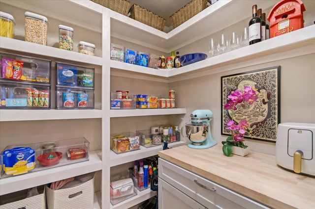 2744 Sycamore River Drive, Fowlerville, MI 48836