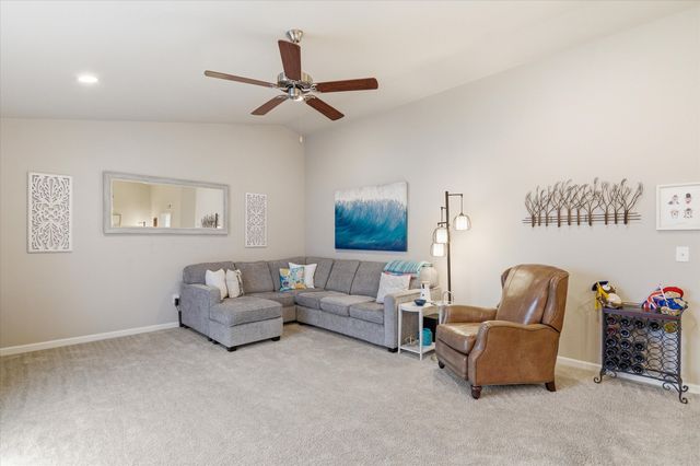 2744 Sycamore River Drive, Fowlerville, MI 48836