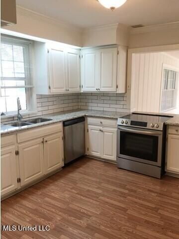 227 SW 1st Street, Magee, MS 39111