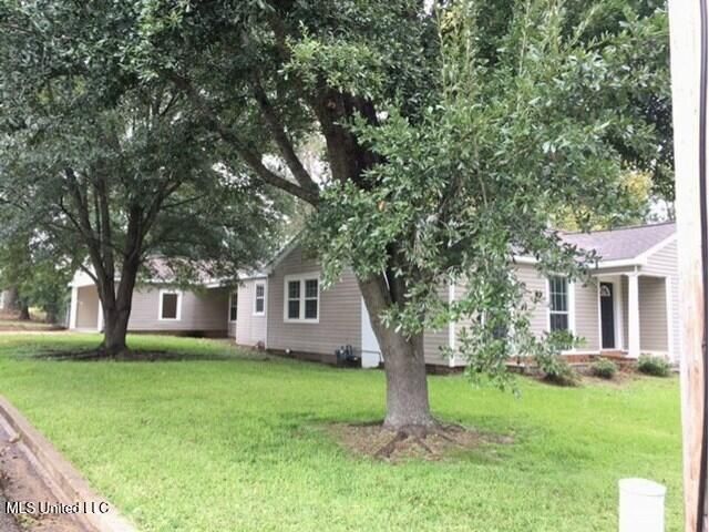 227 SW 1st Street, Magee, MS 39111