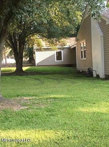 227 SW 1st Street, Magee, MS 39111