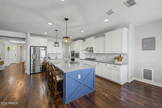 2349 N BEVERLY Place, Buckeye, AZ 85396
