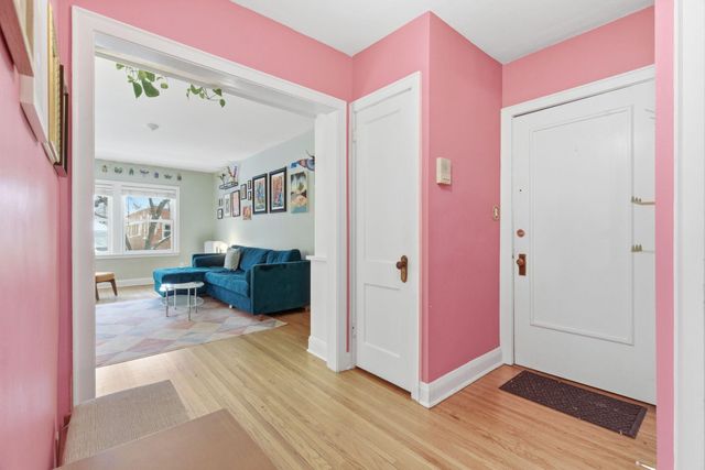 3603 Aldrich Avenue S 200, Minneapolis, MN 55409