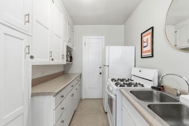 3603 Aldrich Avenue S 200, Minneapolis, MN 55409