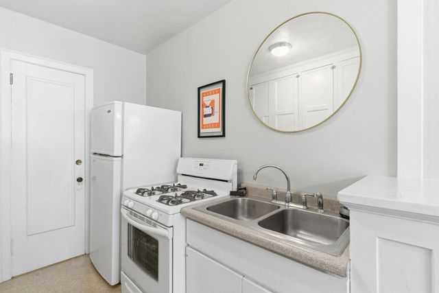 3603 Aldrich Avenue S 200, Minneapolis, MN 55409