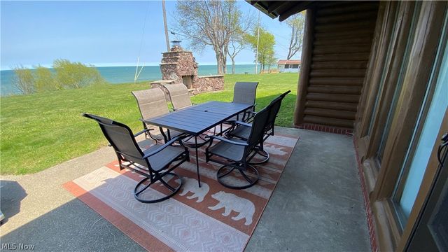 1104 Lake Road, Conneaut, OH 44030