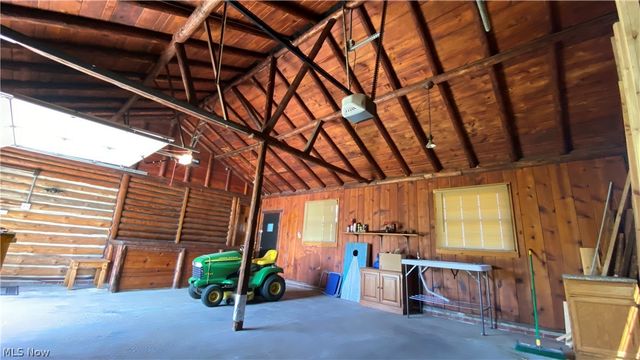 1104 Lake Road, Conneaut, OH 44030