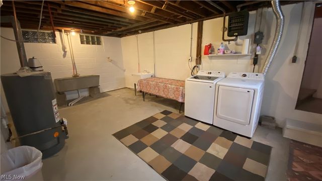 1104 Lake Road, Conneaut, OH 44030