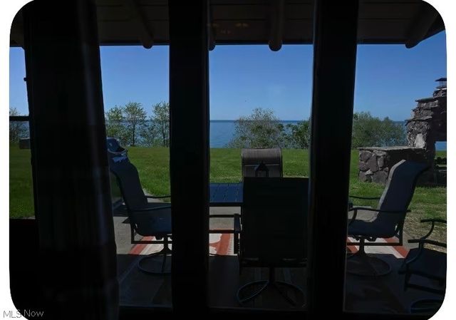1104 Lake Road, Conneaut, OH 44030