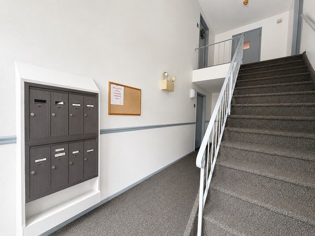 8 Village Rock Ln 3, Natick, MA 01760