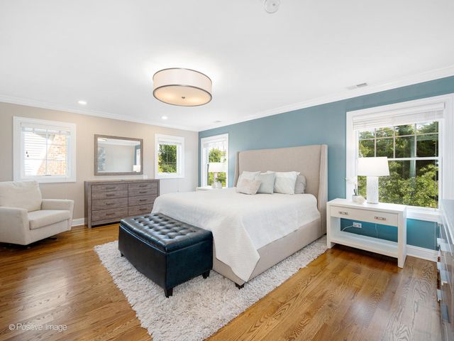 21 S Bruner Street, Hinsdale, IL 60521